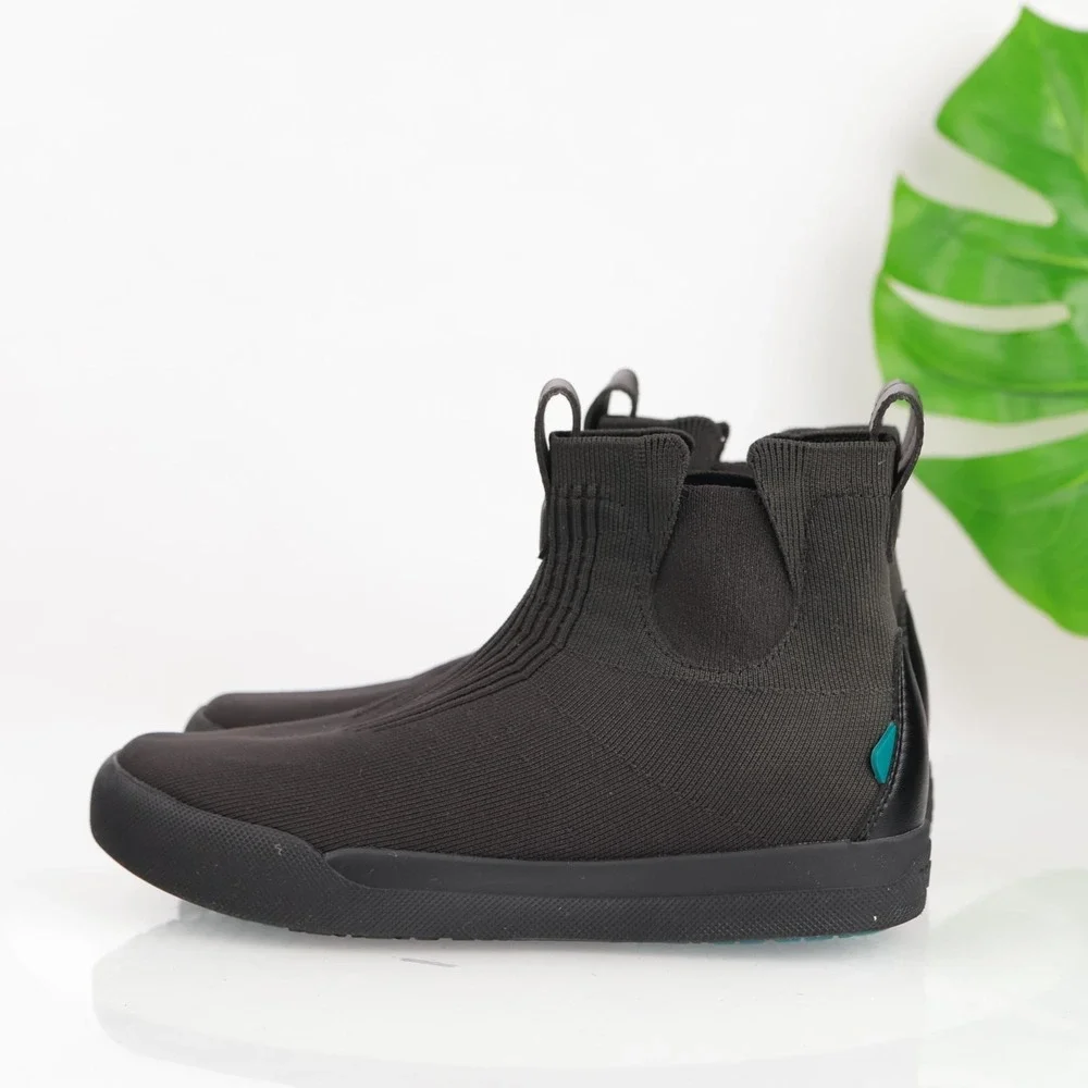 Vessi Womens Weekend Chelsea Sneaker Boots Size 7 Waterproof Black Shoe Booties